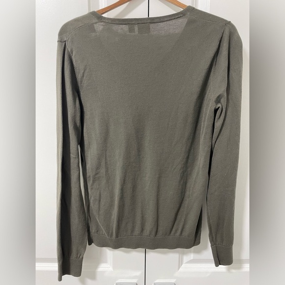 #116- ESPRIT- cotton long sleeve V neck - Picture 2 of 4